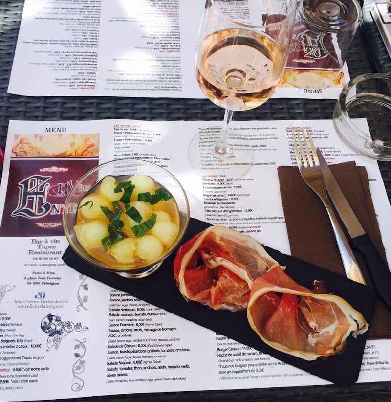 Entre 2 Vins — ambiance
